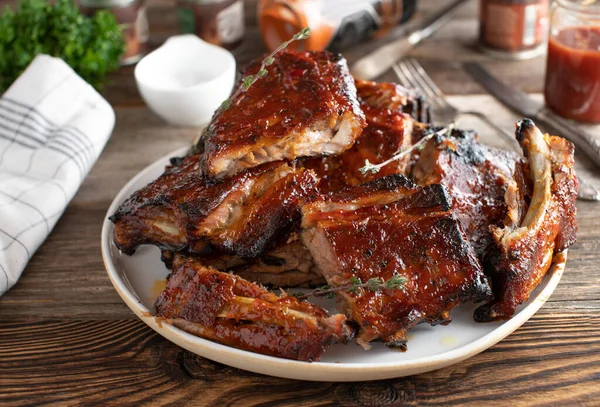 Honey Glazed Marinated Barbecue Spareribs Wooden Rustic Table Background — Foto Stock