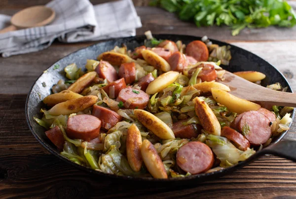 Delicious Savory Homemade Cooked Pan Dish Cabbage Krakauer Sausage Schupfnudeln — Stock Photo, Image