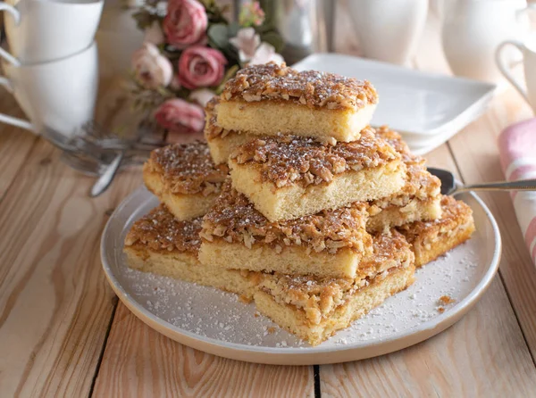 Cake Platter Fresh Baked Caramelized Almond Sheet Cake Served Stacked — Stock Photo, Image