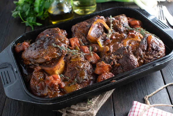 Traditional Italian Meat Dish Braised Veal Shanks Cooked Vegetables Carrots — Stock Photo, Image