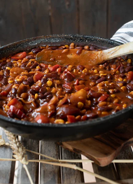 Vegan Bean Dish Chili Sin Carne Frying Pan Wooden Background — 스톡 사진