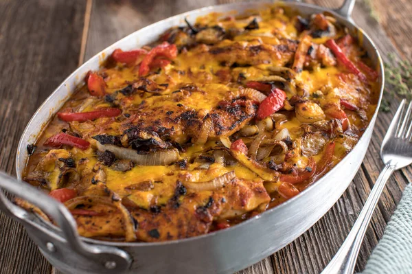 Baked Chicken Breast Cheddar Cheese Vegetables Rustic Roasting Pan Isolated — Stockfoto