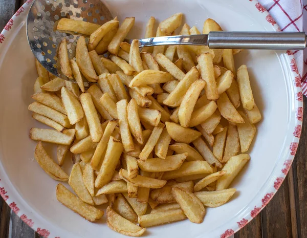 Papas Fritas Caseras Tazón Grande Sobre Fondo Madera Primer Plano —  Fotos de Stock