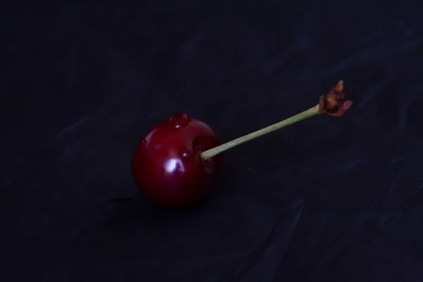 Foto Mostra Uma Deliciosa Cereja Vermelha — Fotografia de Stock