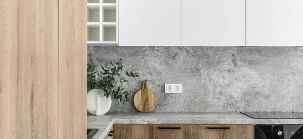 Moderne Minimalistische Küche Und Esszimmer Mit Hölzernen Und Weißen Oberflächen — Stockfoto