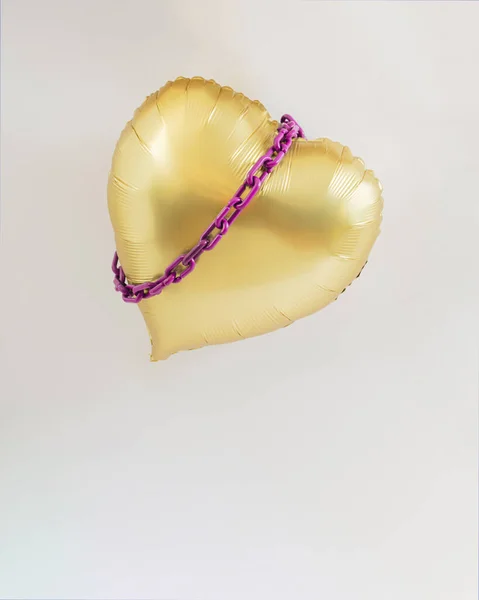 Heart Balloon Gold Air Violet Purple Chains Valentine Heart Chains — Stock Photo, Image