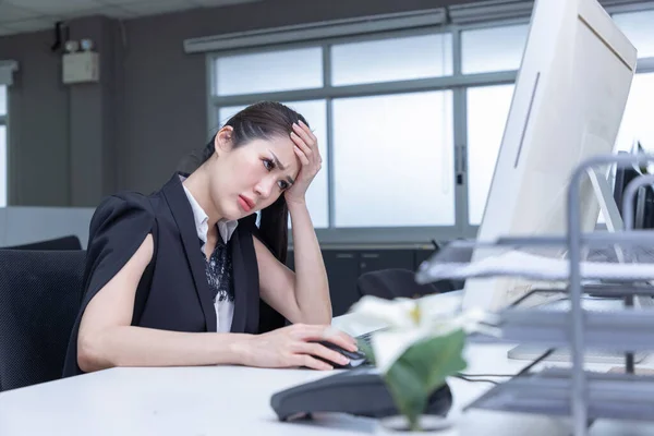 Portrait Tired Headache Young Asian Business Woman Computer — Stock Photo, Image