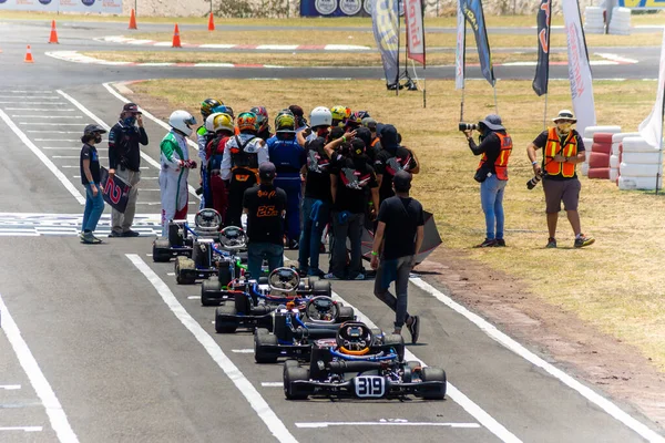 Calentamiento Los Motores Antes Bandera Arranque — Foto de Stock