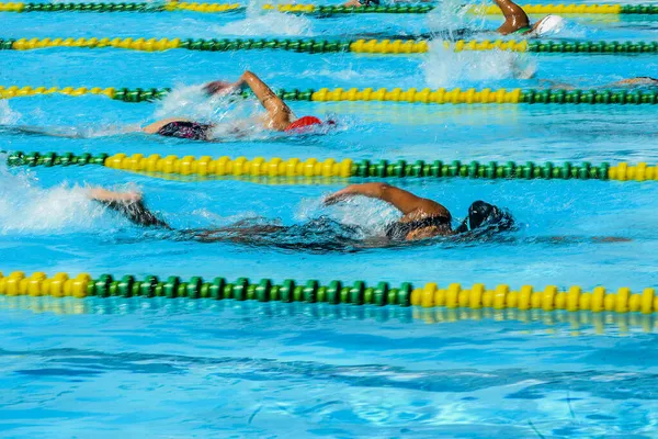 Disfrutar Los Beneficios Practicar Deportes Acuáticos —  Fotos de Stock