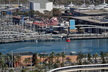 Barcelona Limanı Montjuic dağından görüldü.