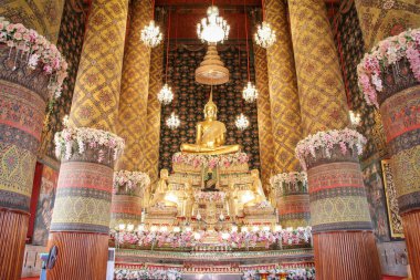 Wat Hong Rattanaram Ratchaworawihan kamu tapınağındaki güzel Buda heykeli