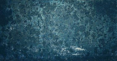 Eski, yıpranmış, paslanmış metalin pürüzlü, düz olmayan yüzeyinin grunge mavisi soyut, düzensiz arkaplan dokusunu kapat.