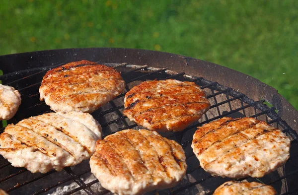 Close Chicken Turkey Poultry Meat Barbecue Burgers Hamburgers Prepared Bbq — Stock Photo, Image