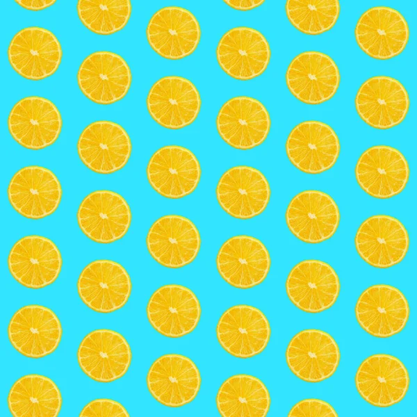 Seamless Pattern Fresh Ripe Orange Cut Wedges Pastel Blue Background — 스톡 사진