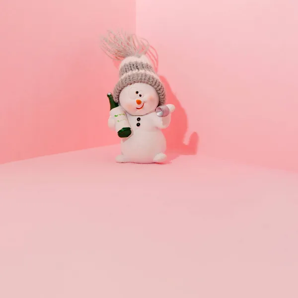 Drunk Snowman Pink Background Winter Holidays Minimal Concept — Stock Photo, Image