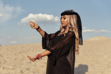 Kum tepelerinde yaz yürüyüşü