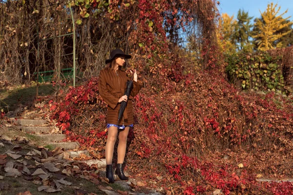 Jeune Femme Dans Jardin Botanique — Photo