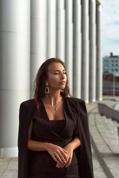 Chica Vestida Con Estilo Empresarial — Foto de Stock