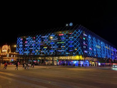 Kopenhag Gecesi. Danimarka 'da Kopenhag' da tatilde İskandinavya 'ya seyahat......