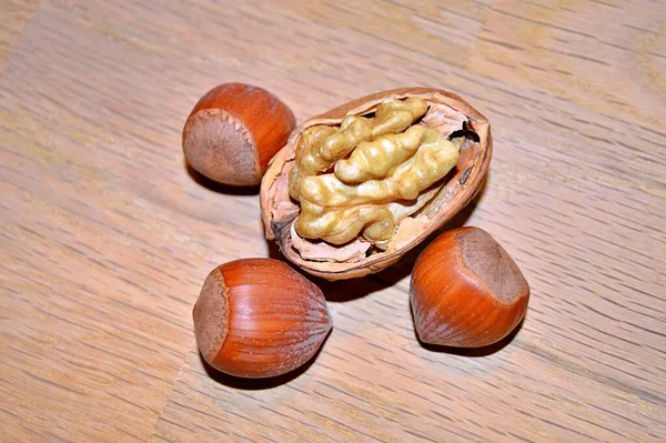 Hazelnuts Walnuts Table Background — Fotografia de Stock