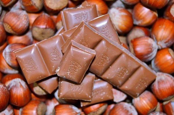 Fındıklı Çikolatanın Iyi Manzarası Çikolata Arkaplanı Çubuk Çikolata — Stok fotoğraf
