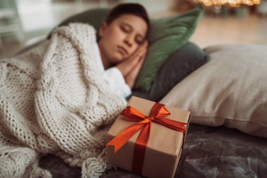 Oğlan için Noel hediyesi 