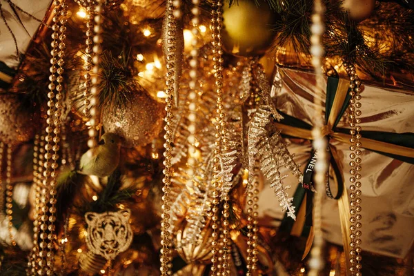 Świętowanie Wesołych Świąt Luksusowe Święta Zimowe Złoty Glister Światło Migotanie — Zdjęcie stockowe