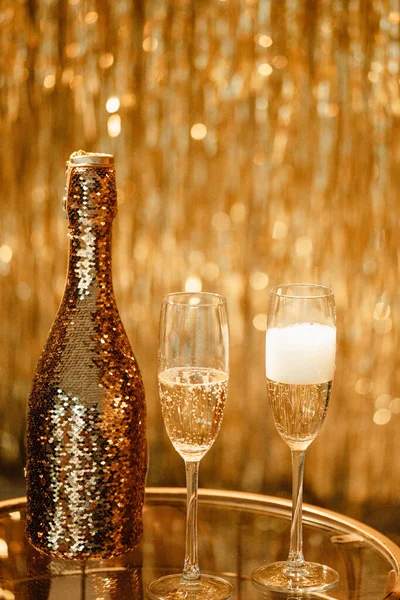Vrolijk Kerstfeest Fles Champagne Glazen — Stockfoto
