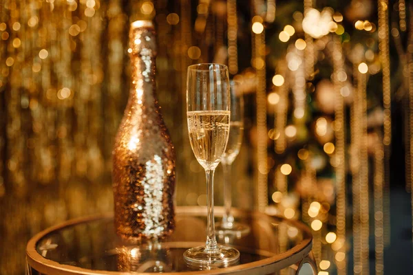 Festeggiamo Buon Natale Bottiglia Champagne Con Bicchieri — Foto Stock