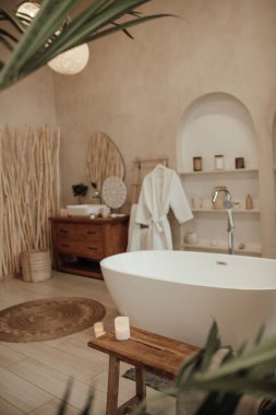 İskandinav tarzı tuvaletin içi.