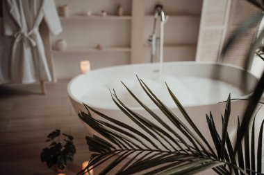 İskandinav tarzı tuvaletin içi.