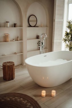 İskandinav tarzı tuvaletin içi.