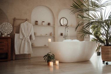 İskandinav tarzı tuvaletin içi.