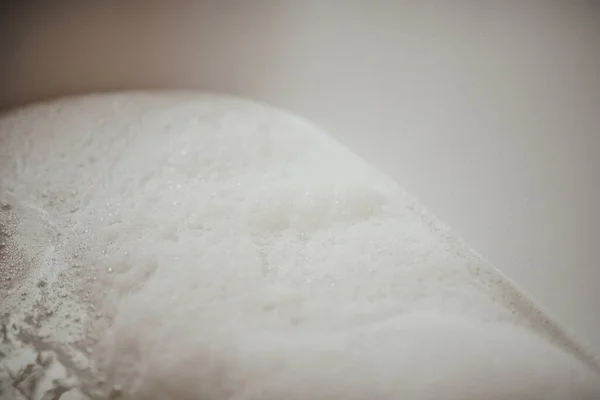 Weiße Badewanne Mit Schaum — Stockfoto