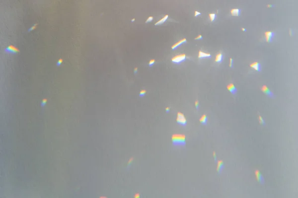 Prisme lumière fuite brillance superposition fond. Effet unique de rayons arc-en-ciel de lumière naturelle — Photo