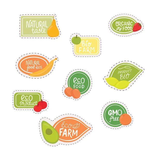 Conjunto de pegatinas para frutas naturales y orgánicas con letrero escrito a mano: comida ecológica, productos biológicos, sabor natural, granja ecológica, sin gmo. Ilustración de stock vectorial aislada sobre fondo blanco. — Vector de stock