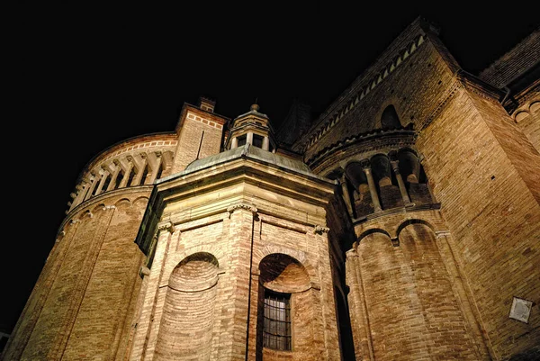 意大利一座漂亮的大教堂的细节 — 图库照片