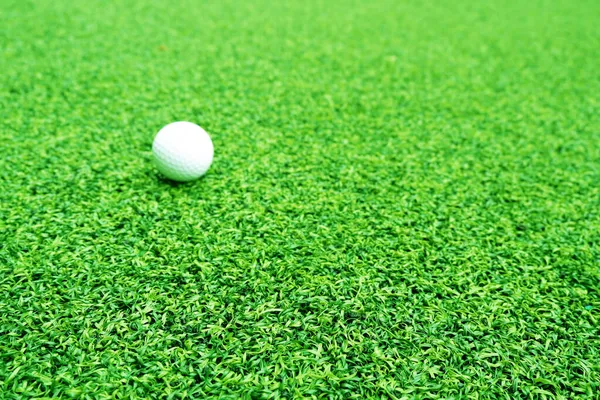 Golf Ball Close Green Grass Blurred Beautiful Landscape Golf Background — стокове фото