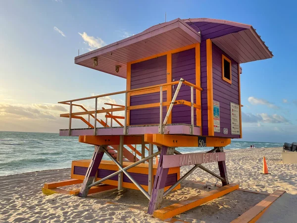 Icónica Casa Salvavidas Púrpura Miami Beach Hermoso Cielo Amanecer — Foto de Stock