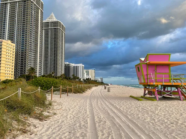 Icónica Casa Salvavidas Naranja Rosa Miami Beach Hermoso Cielo Amanecer — Foto de Stock