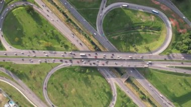 Sao Jose dos Campos 'un havadan görünüşü, Sao Paulo, Brezilya. Şehir çevre yolu.