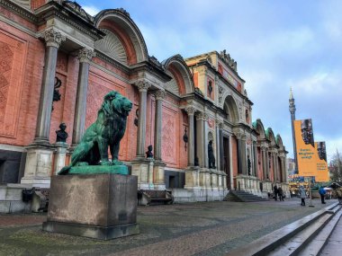 Kopenhag 'daki Glyptoteket sanat müzesinin dış görünüşü.