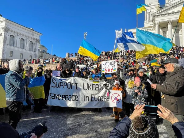 Helsingfors 2022 Demonstration Mot Kriget Ukraina — Gratis stockfoto