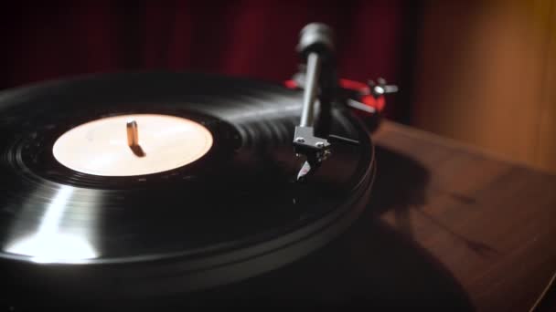 Vintage Vinyl Player Close Black Vinyl Record — Stock Video