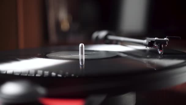 Vintage Vinyl Player Wooden Table Close Panorama — Stock Video