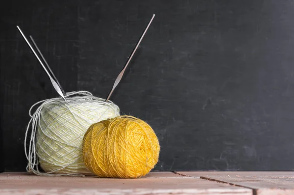 Rolls Yellow White Wool Yarn Ready Start Crocheting Placed Black — Foto de Stock