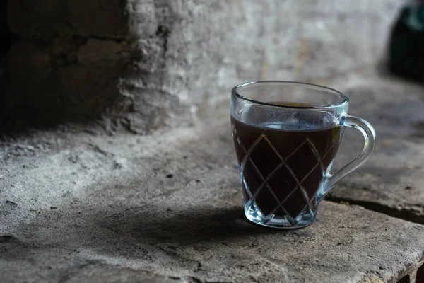 Tazza Caffè Sopra Una Stufa Mattoni Caffè Preparato Tradizionalmente Una — Foto Stock