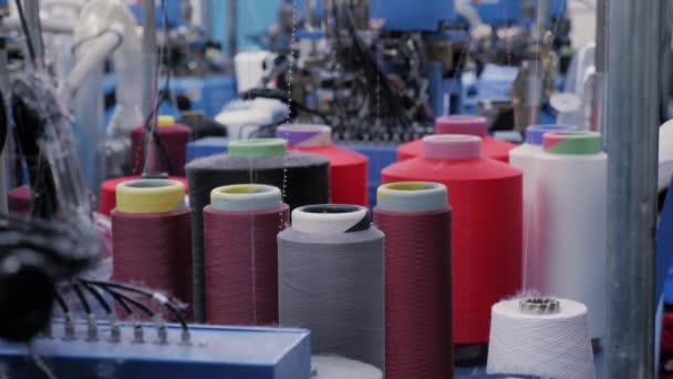 Крупним Планом Нитки Швейній Фабриці Процес Виробництва Бавовни Швейній Фабриці — стокове відео