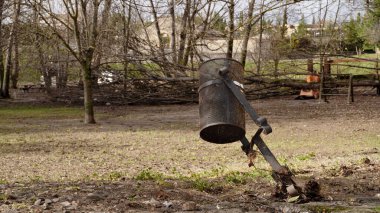 Hasarlı demir atık. yazıtlar için yer   