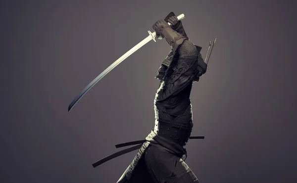 鎧を着た武士が横から剣を振るう 3Dイラスト — ストック写真